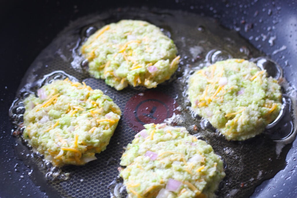 broccoli cheese fritters