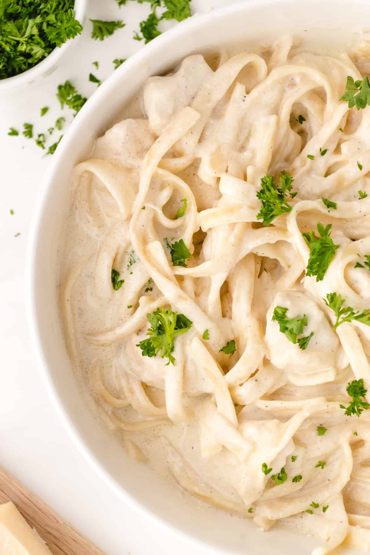 instant pot fettuccini alfredo close up image on a white plate 
