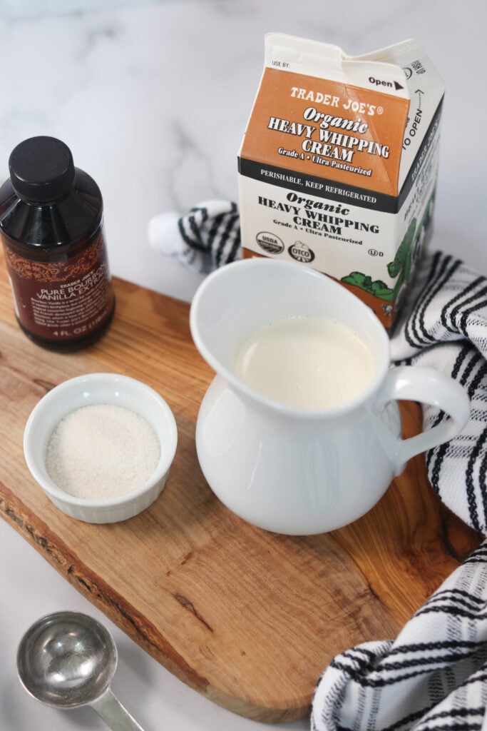low carb whipping cream ingredients on a cutting board