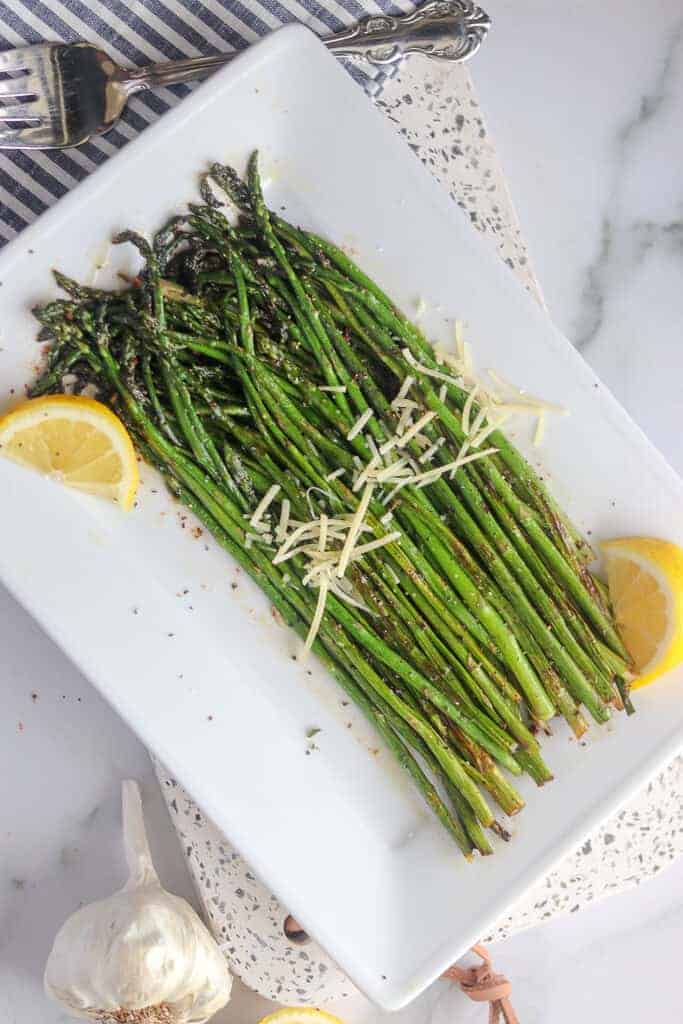 asparagus in pan