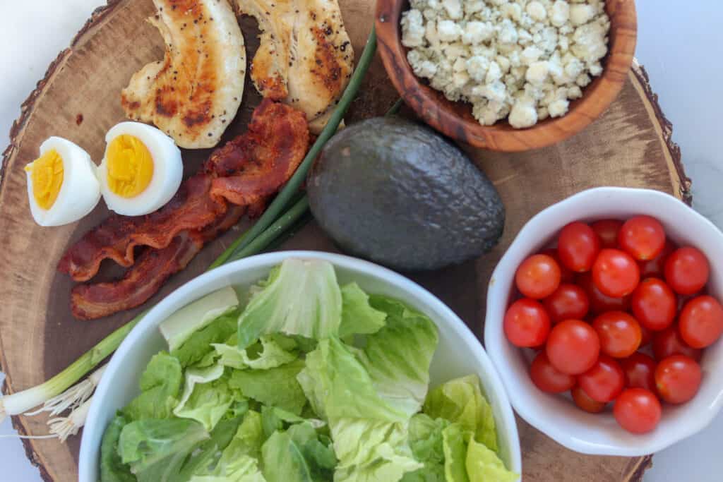 what's in a cobb salad