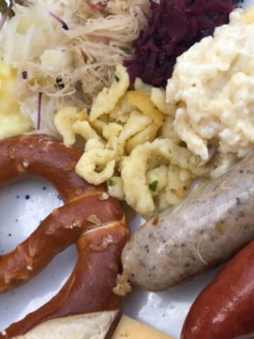 ideas on what to serve with bratwurst on a plate