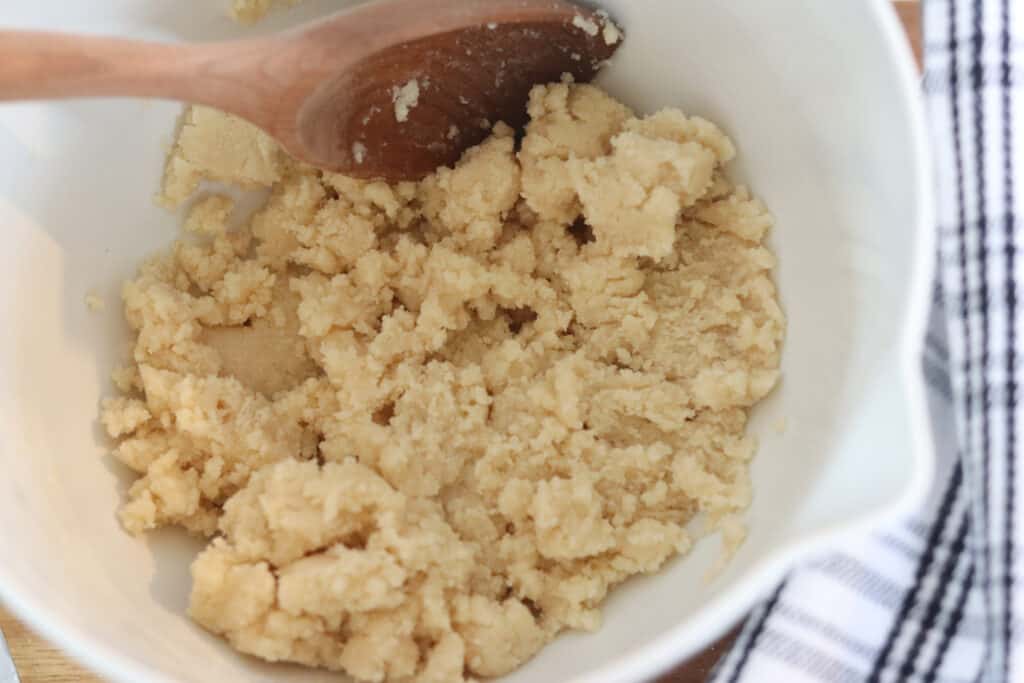 coconut flour pie crust recipe ingredients after mixing