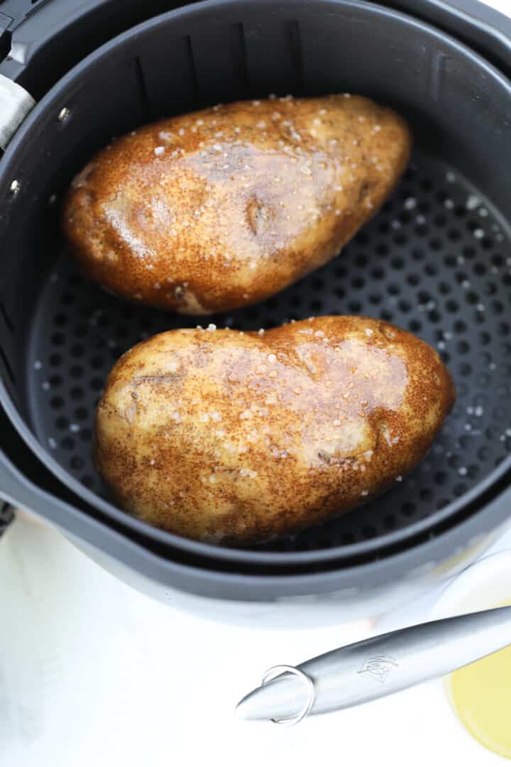 baked potatoes in air fryer basket