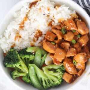 teriyaki chicken bowl looking down with broccoli and rice