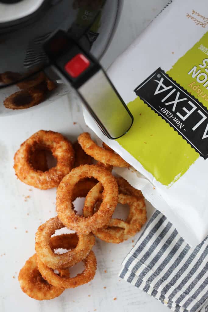 onion rings in air fryer ingredients before cooking