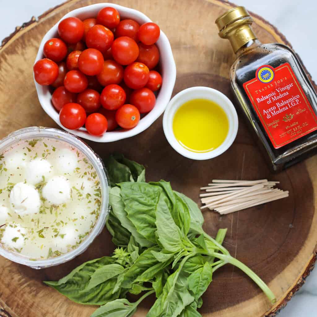 caprese salad kebobs ingredients