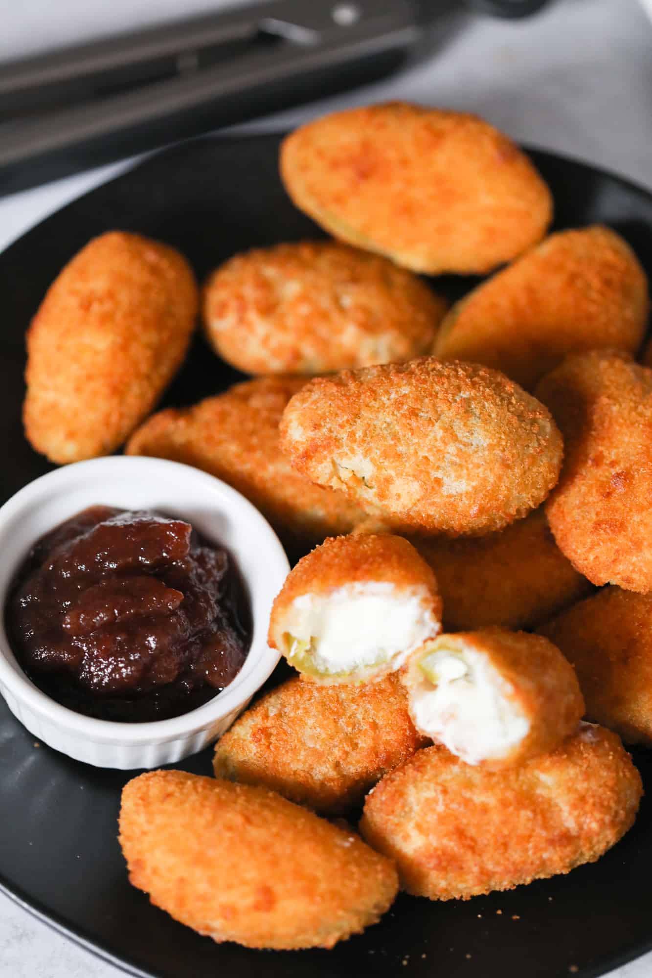 the air fryer jalapeno poppers frozen recipe after cooking with dip