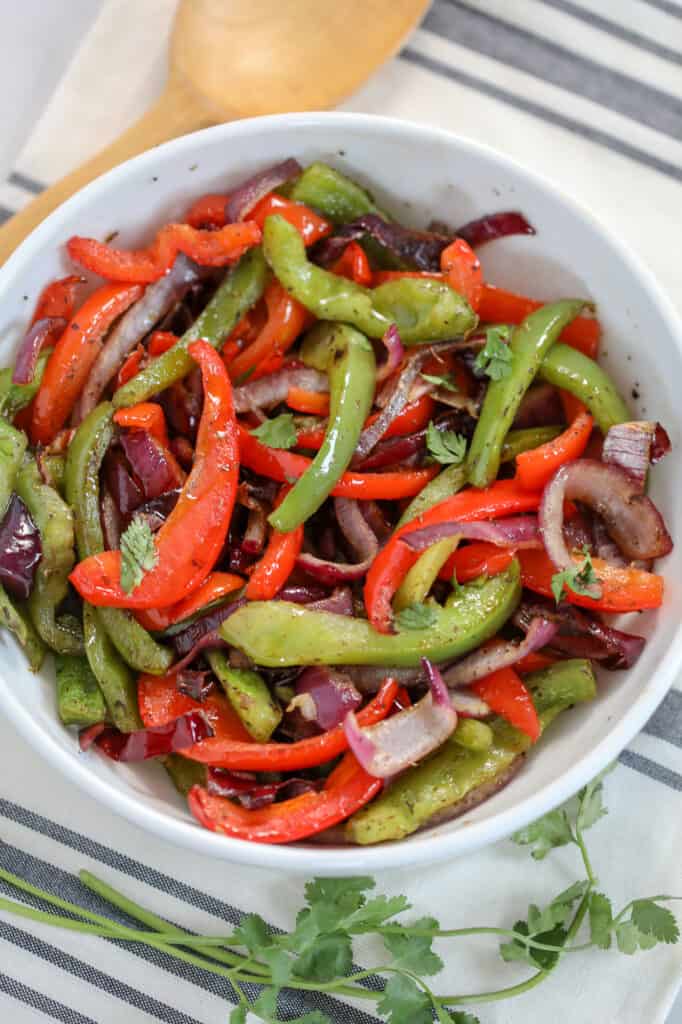 air fryer bell peppers in a white serving bowl