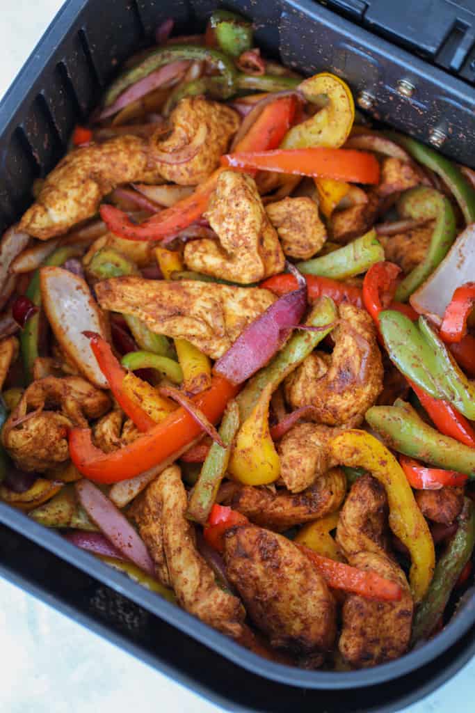 the chicken fajitas in air fryer basket