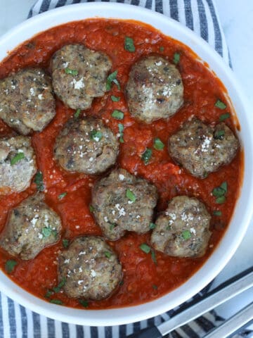juicy meatballs air fryer recipe in tomato sauce
