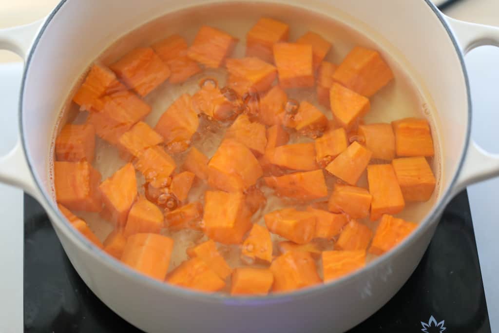 how long to boil sweet potatoes in a bowl