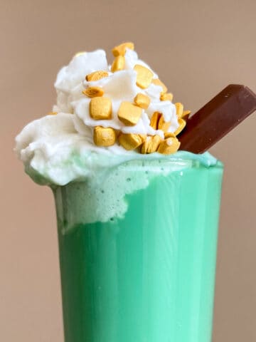 shamrock shot easy st patty's day drink recipe fun shot for celebrating