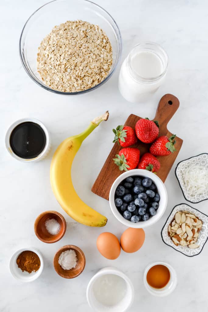 Baked oatmeal with berries ingredients.