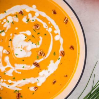 sweet potato and red pepper soup-1 easy healthy recipe for a weeknight or just to make