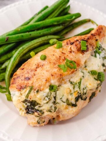 spinach stuffed chicken breast delicious and easy recipe to make