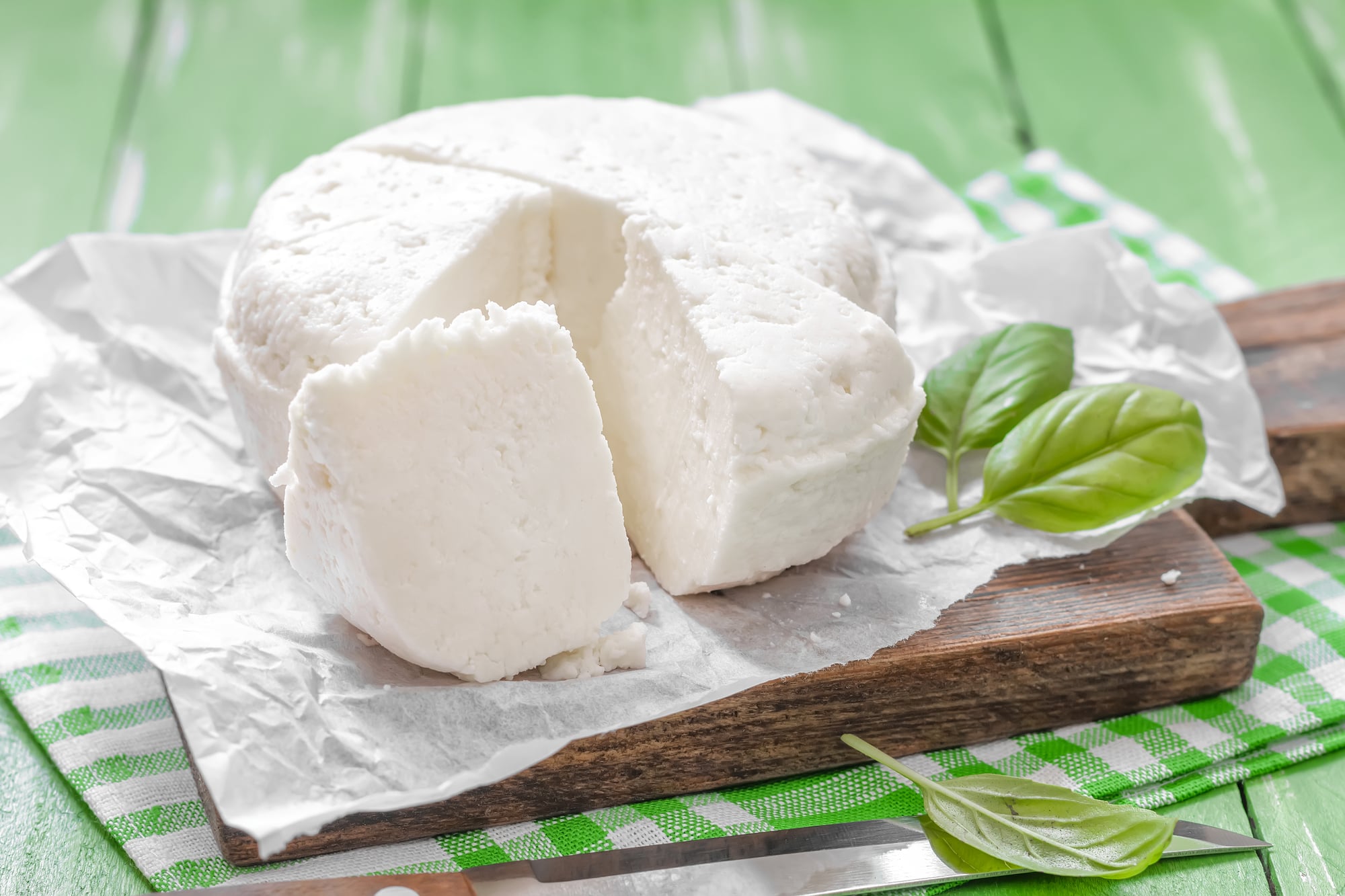 food like cheese has no carbs, soft white cheese on a green background